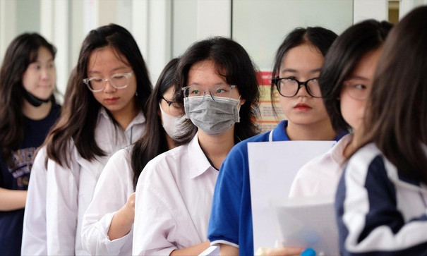 Tuyển sinh ĐH 2023: Băn khoăn điểm chuẩn xét tuyển sớm