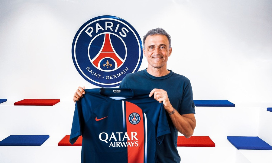 PSG công bố HLV mới
