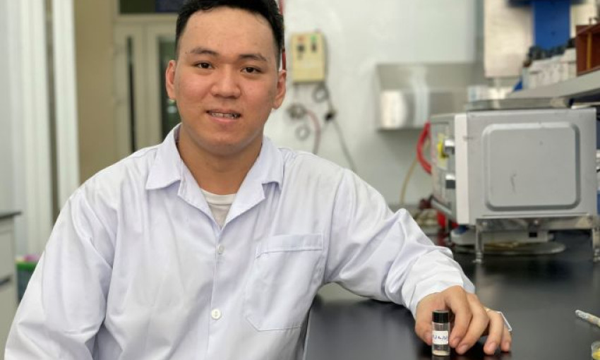 Thạc sĩ chế tạo xúc tác nano vàng khử chất độc trong nước thải