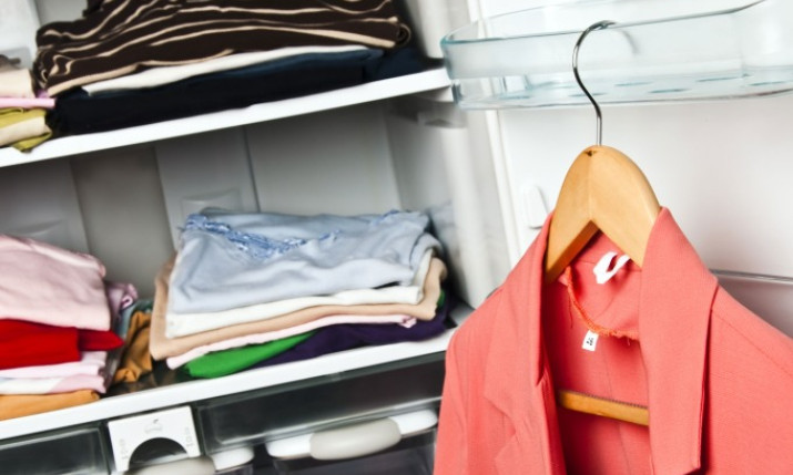 Công dụng bất ngờ của ngăn đá tủ lạnh với quần áo
