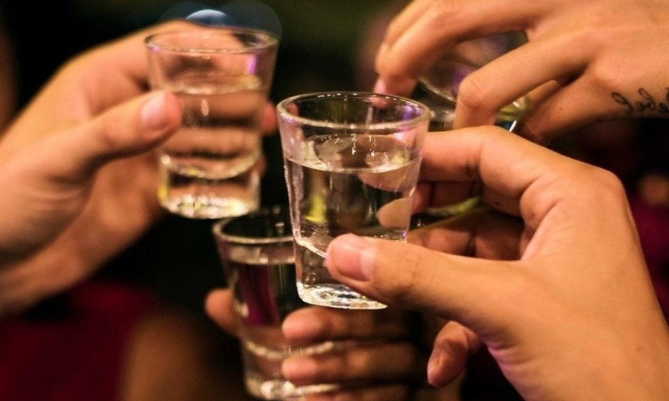 4 loại đồ uống nên tránh xa trong những ngày nóng