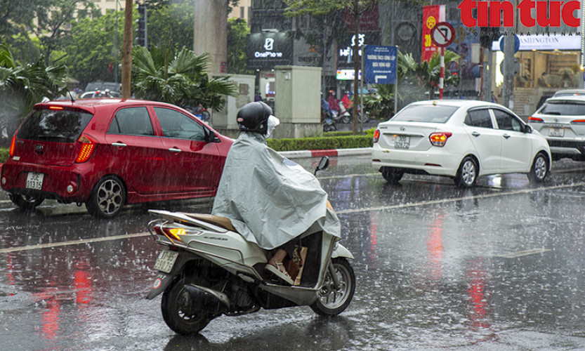 Thời tiết ngày 8/7: Bắc Bộ, Tây Nguyên, Nam Bộ có mưa rào và dông