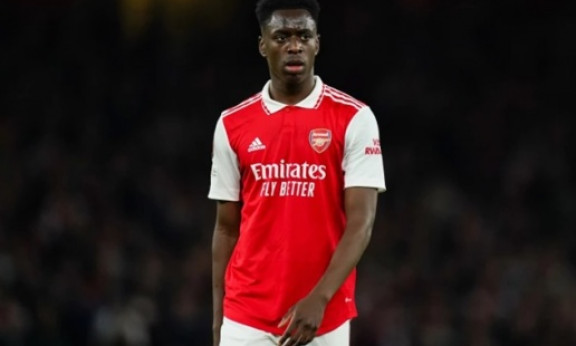3 tiền vệ trên đường rời Arsenal