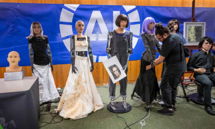 Robot Sophia: 'AI lãnh đạo thế giới tốt hơn con người'