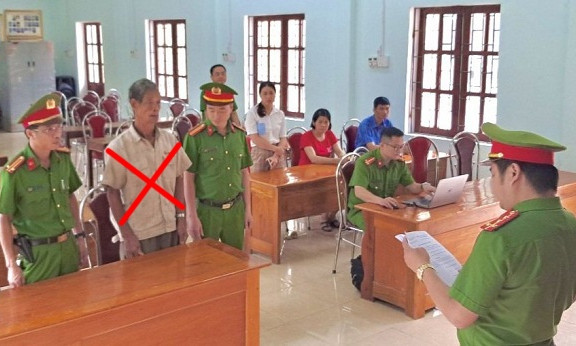Hà Giang: Tạm giam kẻ dùng điếu cày đánh cháu ruột chấn thương sọ não