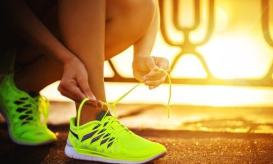 Mẹo để đi giày đỡ đau chân