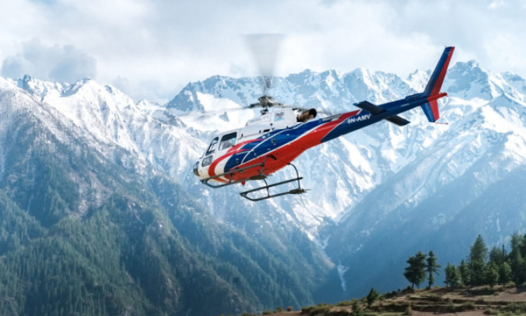 Trực thăng tham quan đỉnh Everest gặp nạn, 5 người chết