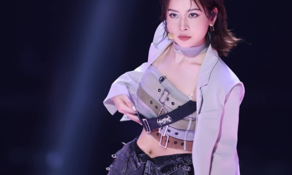 Đứng top 1 'Đạp gió 2023', Chi Pu được săn đón ở show mới của Trung Quốc