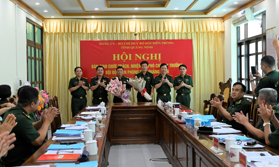 BĐBP tỉnh bàn giao chức trách, nhiệm vụ Phó Chỉ huy trưởng