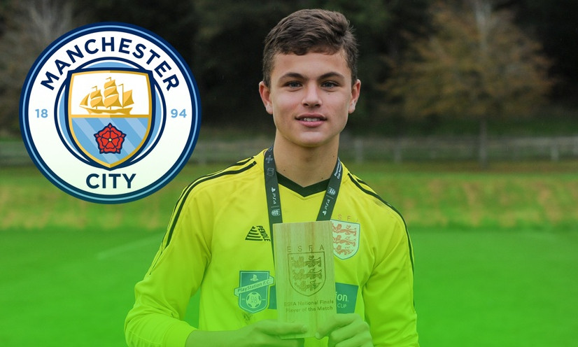 MU để mất tài năng trẻ vào tay Man City