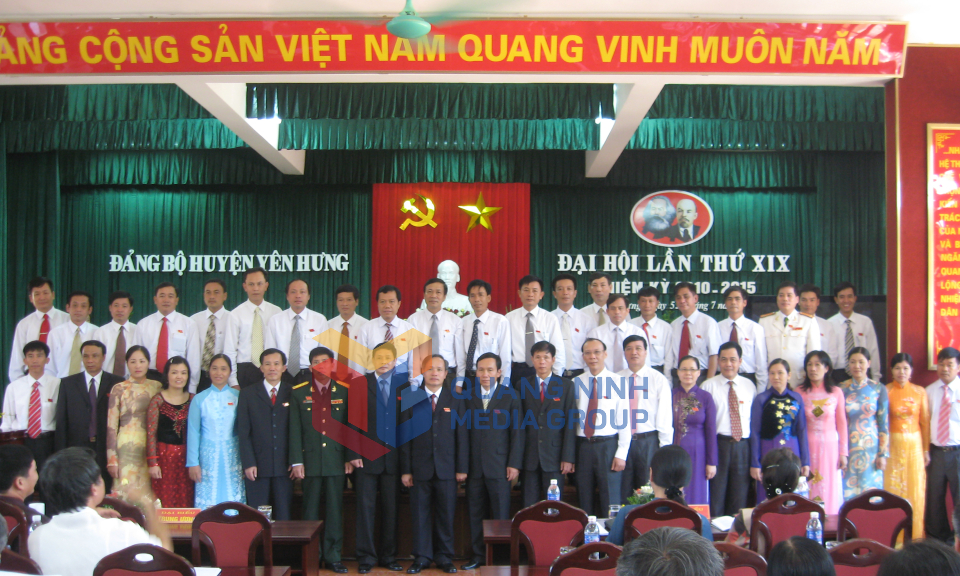 Đại hội đại biểu Đảng bộ huyện Yên Hưng lần thứ XIX, nhiệm kỳ 2010-2015, tháng 7-2010
