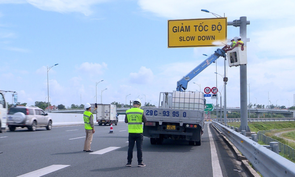 Đảm bảo giao thông an toàn, thông suốt trong mùa mưa bão
