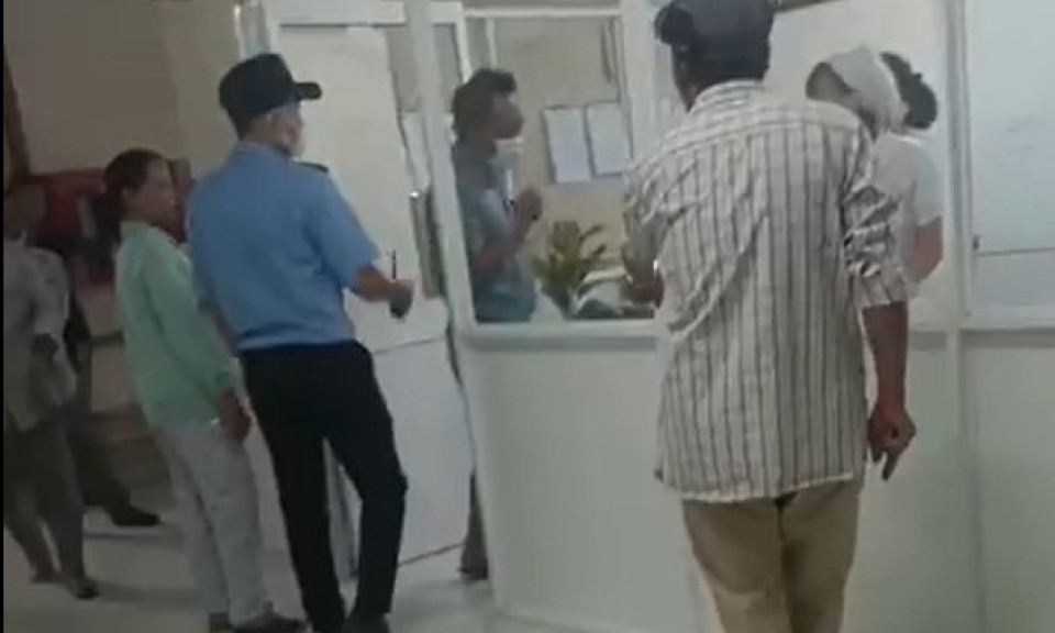 Bệnh nhân viêm ruột thừa, bác sĩ cắt buồng trứng