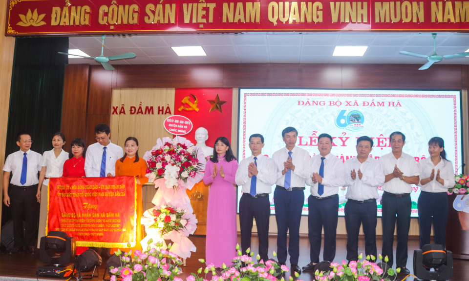 Kỷ niệm 60 năm thành lập Đảng bộ xã Đầm Hà (huyện Đầm Hà)