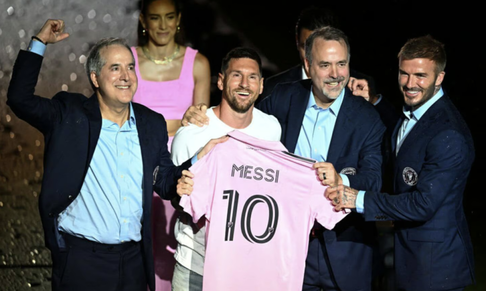 Messi ra mắt tại Miami