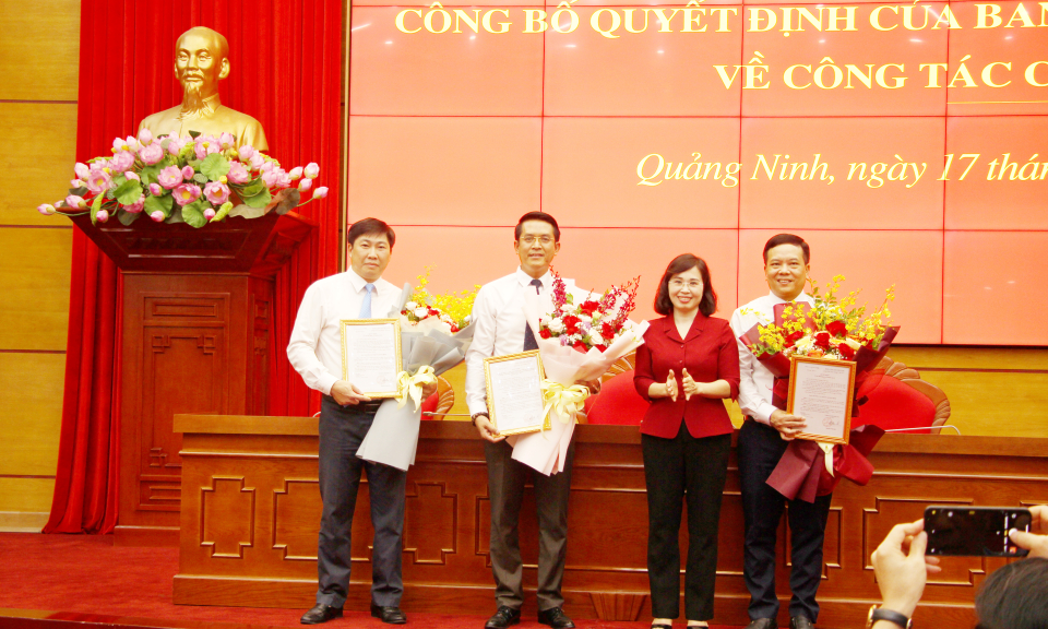 Hội nghị công bố quyết định về công tác cán bộ