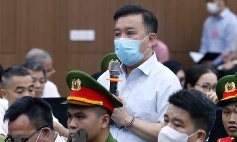 Vụ “bay giải cứu”: Bị cáo không đòi hỏi nhưng không tránh được cám dỗ
