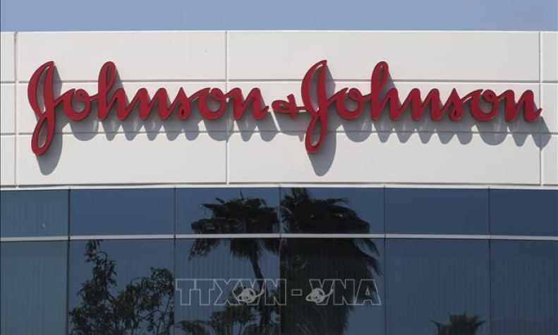 Thêm phán quyết yêu cầu Johnson & Johnson bồi thường 18,8 triệu USD