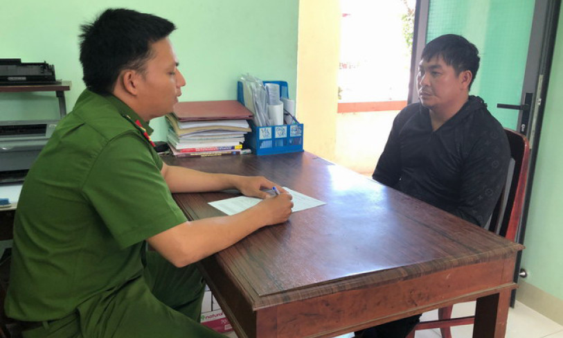 Mâu thuẫn tình ái, giết bạn gái rồi vứt xác