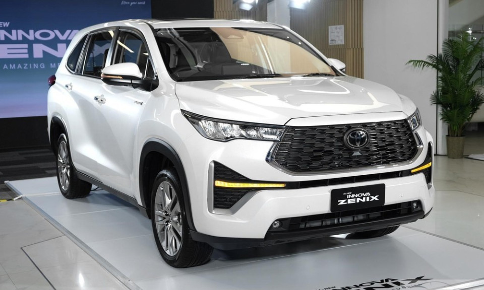 Toyota Innova thế hệ mới vừa ra mắt Thái Lan, chuẩn bị ‘đổ bộ’ Việt Nam ‘đấu’ Mitsubishi Xpander?