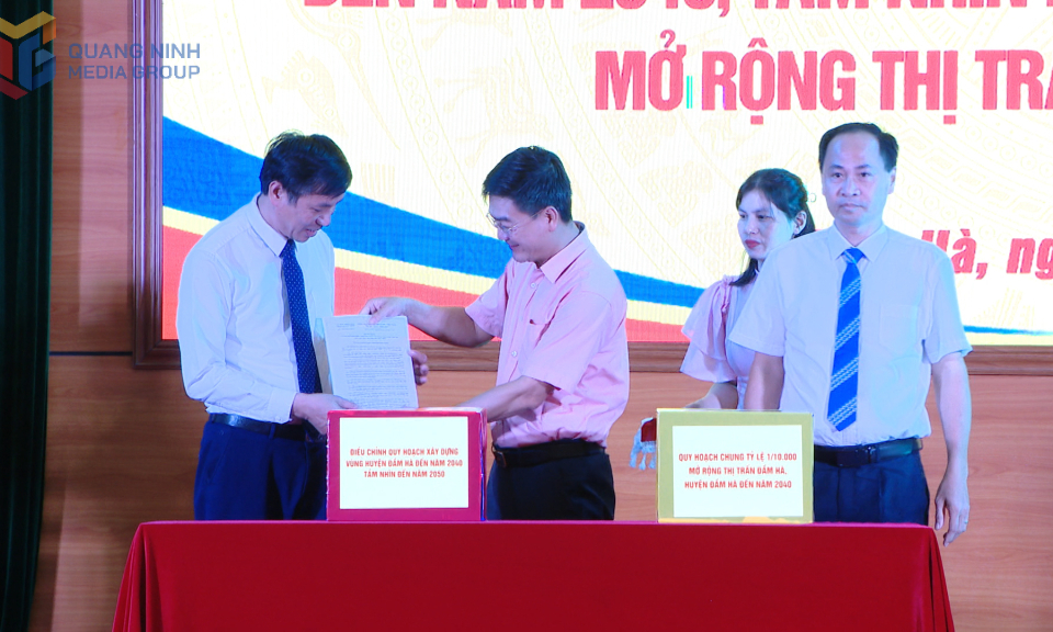 Huyện Đầm Hà công bố quy hoạch vùng huyện và mở rộng thị trấn đến năm 2040