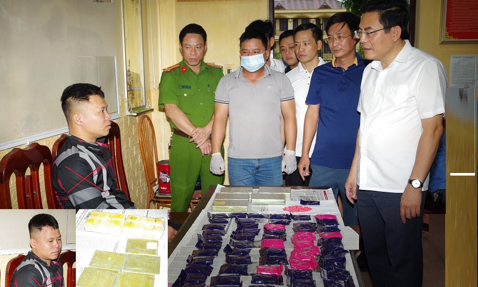 Bắt đối tượng vận chuyển 5 bánh heroin và hơn 10 nghìn viên ma túy tổng hợp