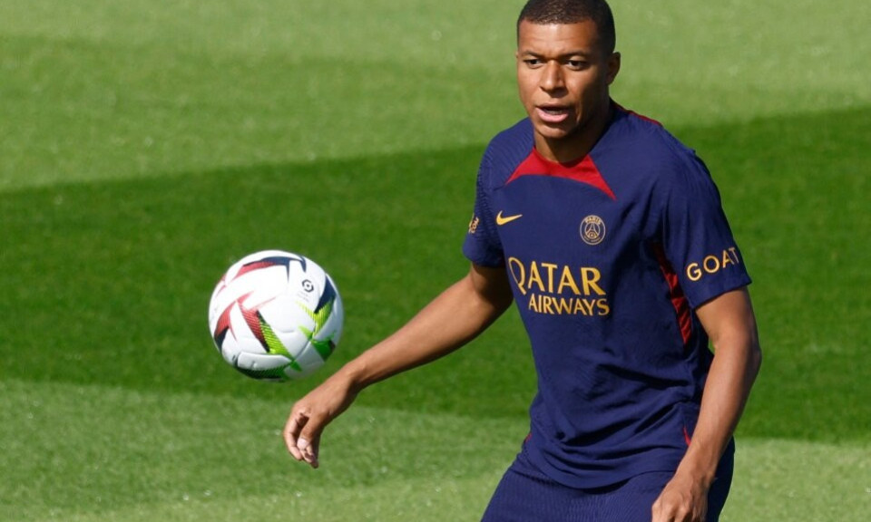 Mbappe bị PSG gạch tên du đấu, rao bán ngay tức thì