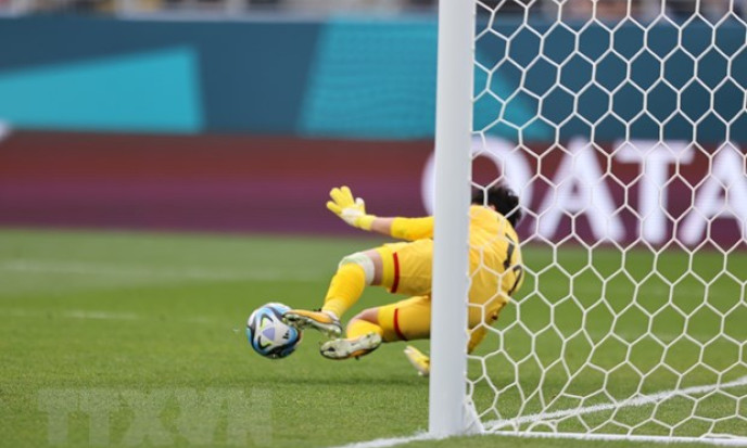 FIFA khen ngợi Thủ môn Kim Thanh sau pha cản phá penalty