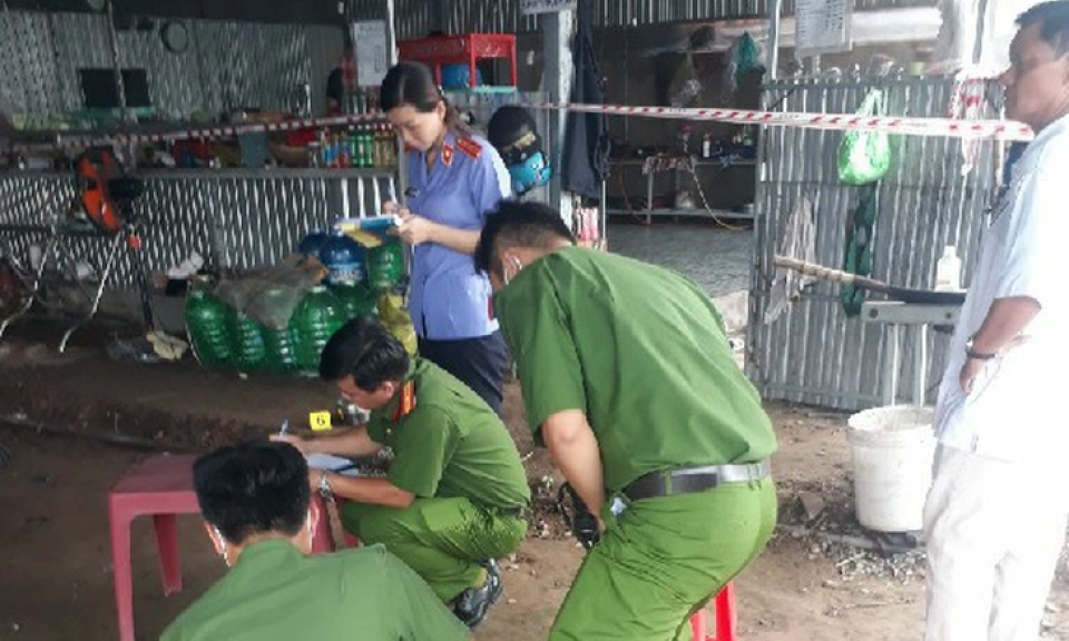 Bắt kẻ đột nhập nghi trộm cắp, đâm chết chủ quán cà phê