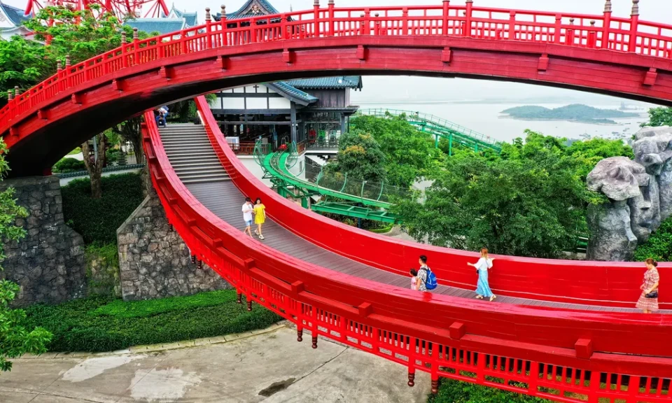 The attraction of unique tourism products in top tourist destinations