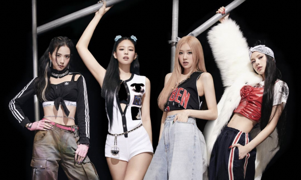 'BTC Blackpink hứa trả tiền bản quyền trước show'