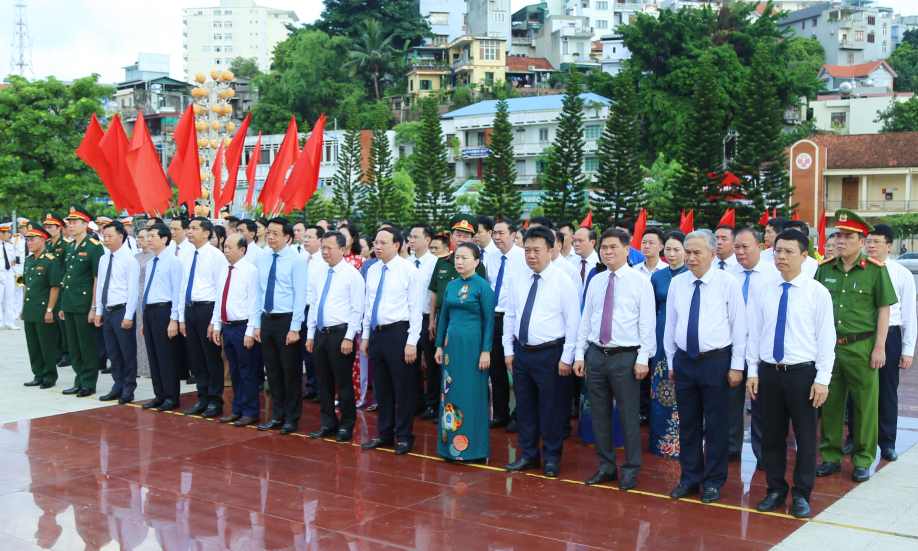 Incense offering held to commemorate Heroes and Martyrs