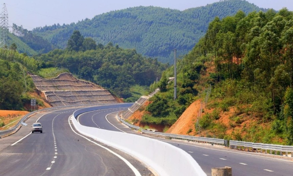 关于广西陆续开通通往越南的的高速公路