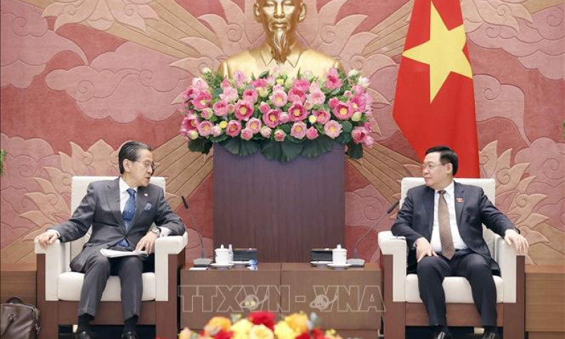 Chủ tịch Quốc hội tiếp Cố vấn đặc biệt của Nội các Chính phủ Nhật Bản