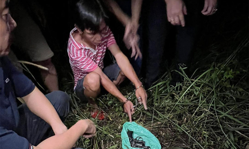 Dùng súng cướp ngân hàng gần 1 tỷ, người đàn ông nhận án 20 năm tù