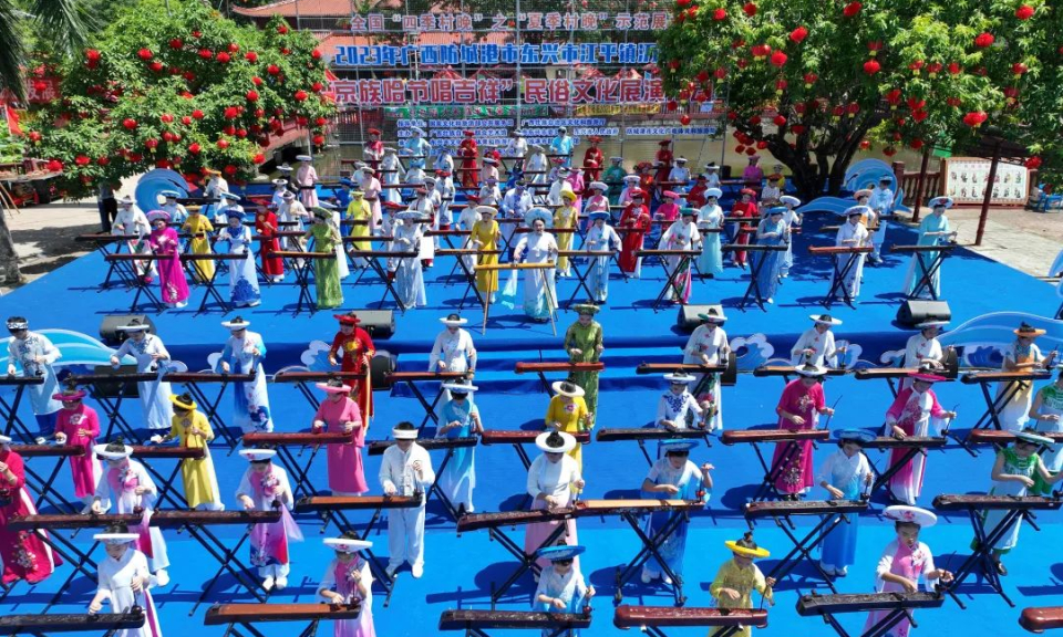 京族一年一度最盛大的节日“哈节”来了