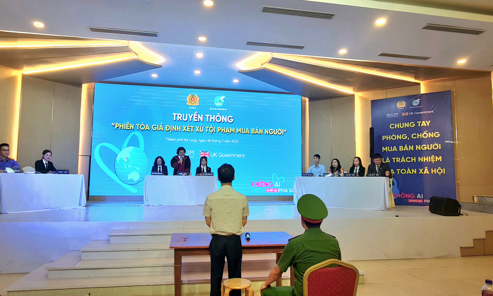 Phiên toà giả định xét xử tội phạm mua bán người