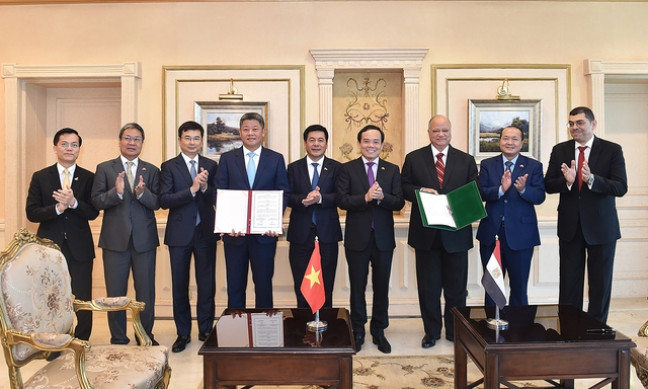 Hà Nội, Cairo sign friendship, cooperation agreement
