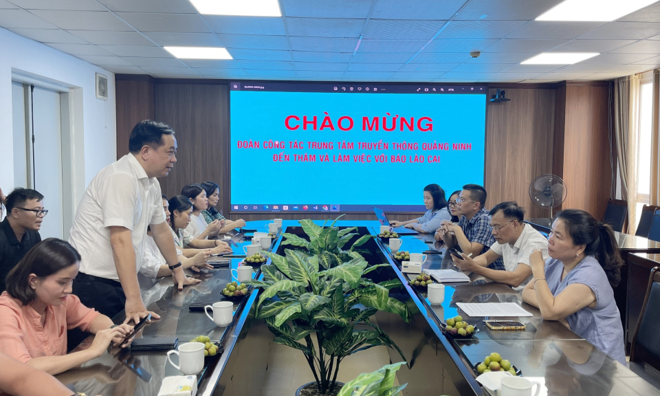 Đoàn công tác Trung tâm Truyền thông tỉnh trao đổi kinh nghiệm tại tỉnh Lào Cai