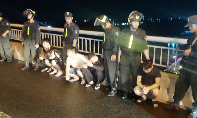 Bắt 31 đối tượng cùng nhiều súng đạn ở Tiền Giang: Ngăn chặn kịp thời vụ hỗn chiến