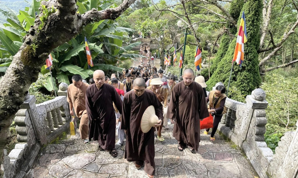 Chùa Yên Tử tổ chức khóa tu “Yên Tử - Suối nguồn tuệ giác"