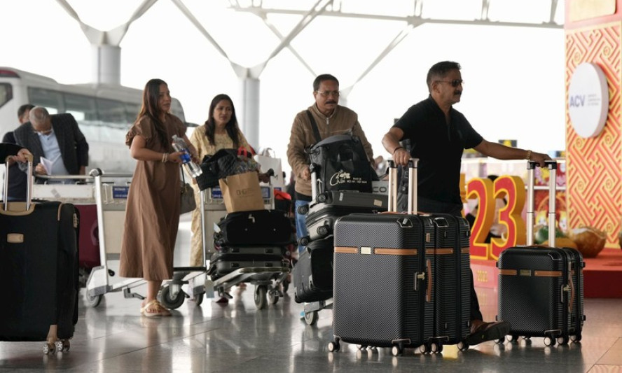 Number of visitors to Hanoi rockets 2.3 times in seven months