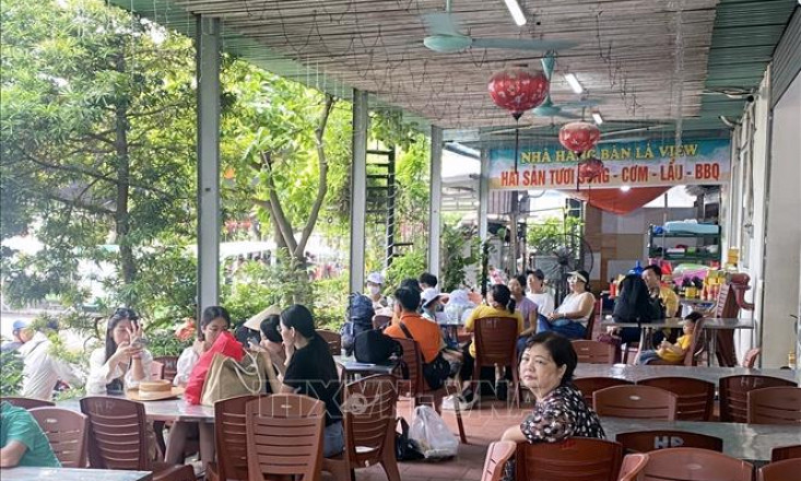 7 tháng, bán lẻ hàng hóa và doanh thu dịch vụ tiêu dùng tăng 10,4%