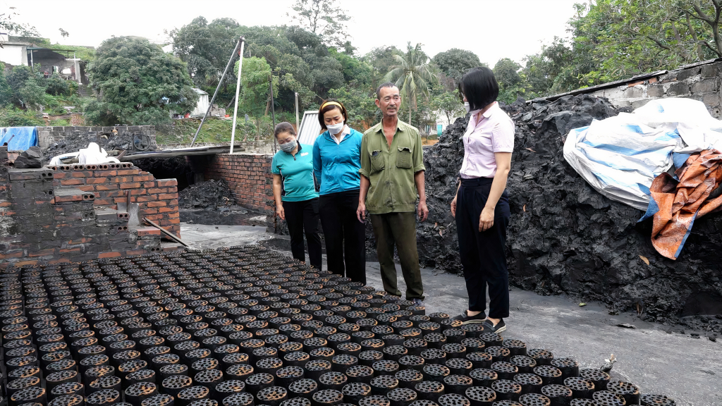 Hội LHPN TP Cẩm Phả khảo sát mô hình phát triển kinh tế của hội viên phụ nữ tại phường Cẩm Phú