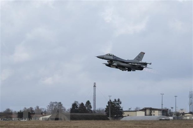 Ha Lan, Dan Mach nhat tri chuyen giao may bay F-16 cho Ukraine hinh anh 1