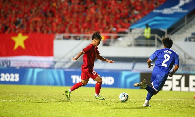 Vietnam advance to AFF U23 semifinals after victory over Philippines