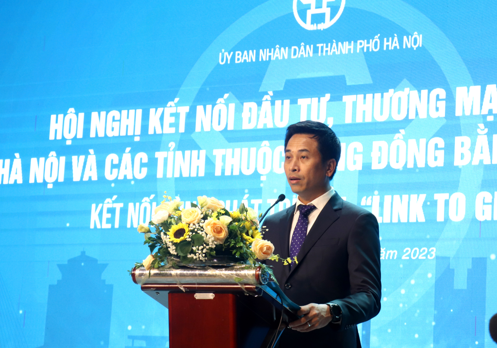 Ông Nguyễn Ánh Dương, Giám đốc Trung tâm Xúc tiến Đầu tư, Thương mại, Du lịch TP Hà Nội  phát biểu khai mạc hội nghị. 