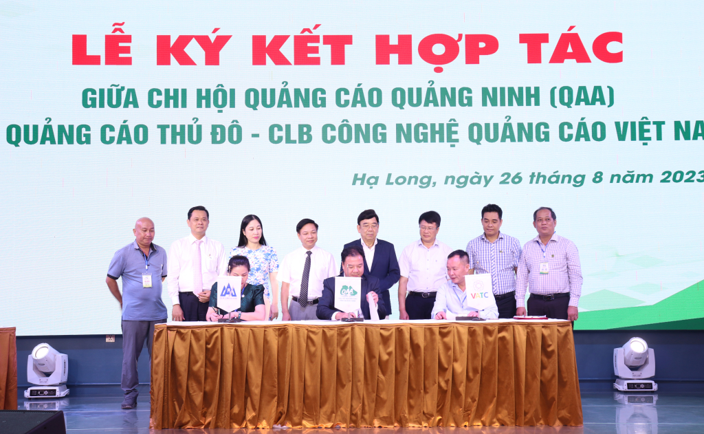Chi hội Quảng cáo Quảng Ninh – Chi hội Quảng cáo thủ đô – CLB Công nghệ Quảng cáo Việt Nam cũng đã ký kết biên bản ghi nhớ hợp tác kinh doanh toàn diện.