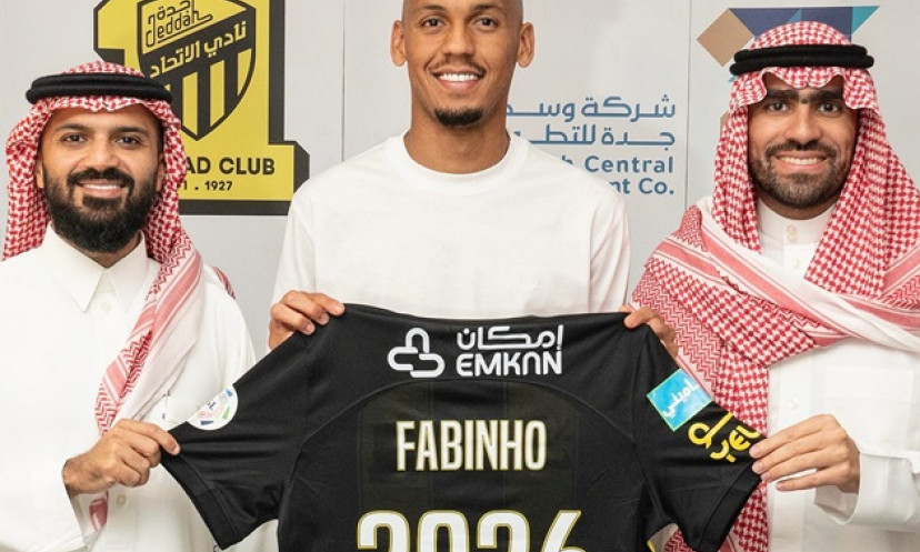 Fabinho ra mắt bến đỗ mới