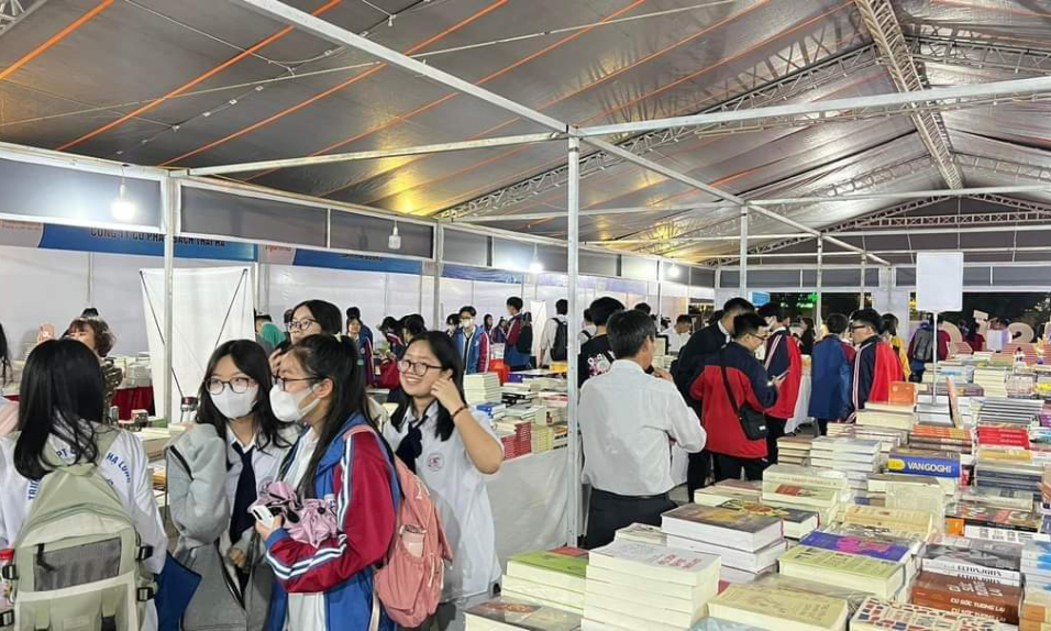 Quang Ninh Book Fair 2023 to open in Ha Long and Uong Bi